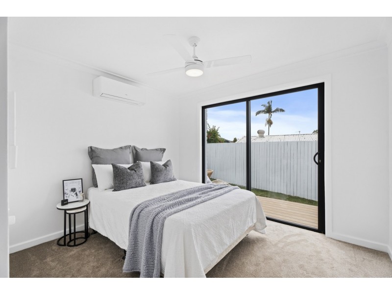 8 Roseville Court, Robina QLD 4226