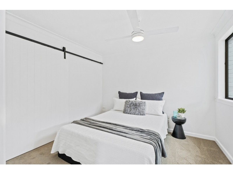 8 Roseville Court, Robina QLD 4226