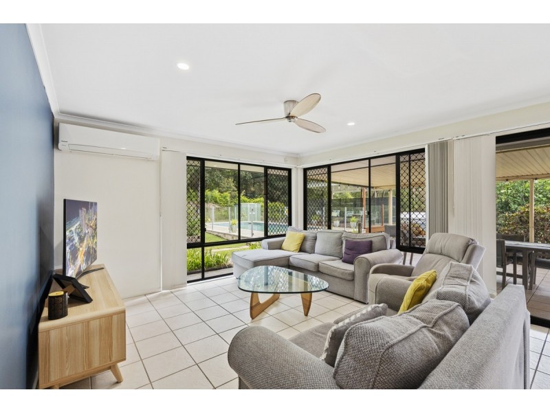 2 Lawnhill Drive, Nerang QLD 4211