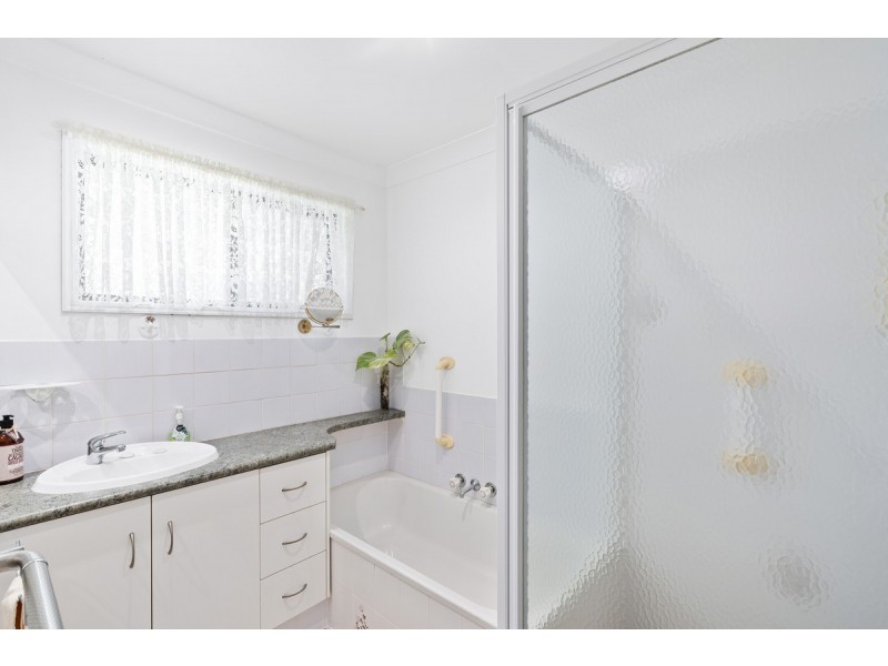 1/2 Dorrigo Drive, Worongary QLD 4213
