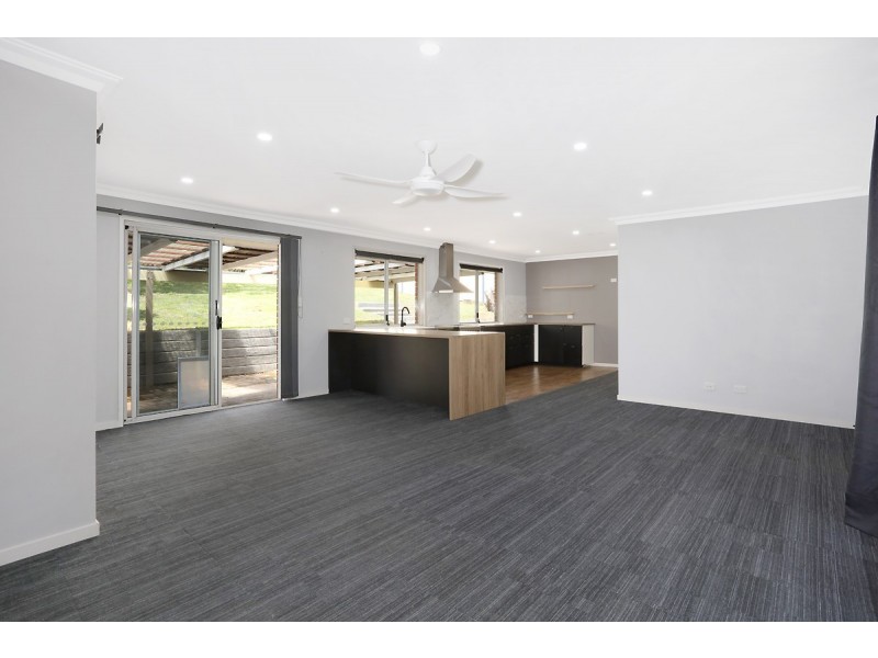5 Buring Court, Highland Park QLD 4211
