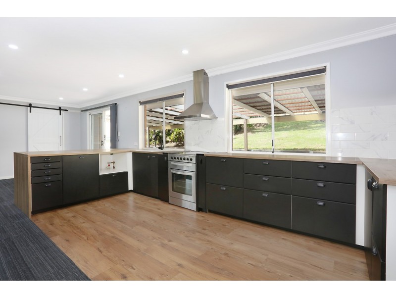 5 Buring Court, Highland Park QLD 4211