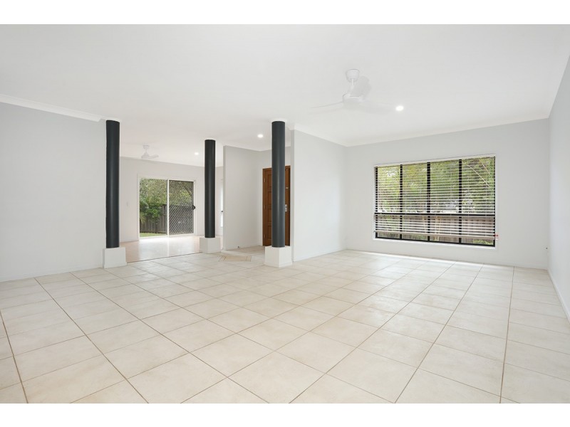 1/24 Ranier Crescent, Varsity Lakes QLD 4227