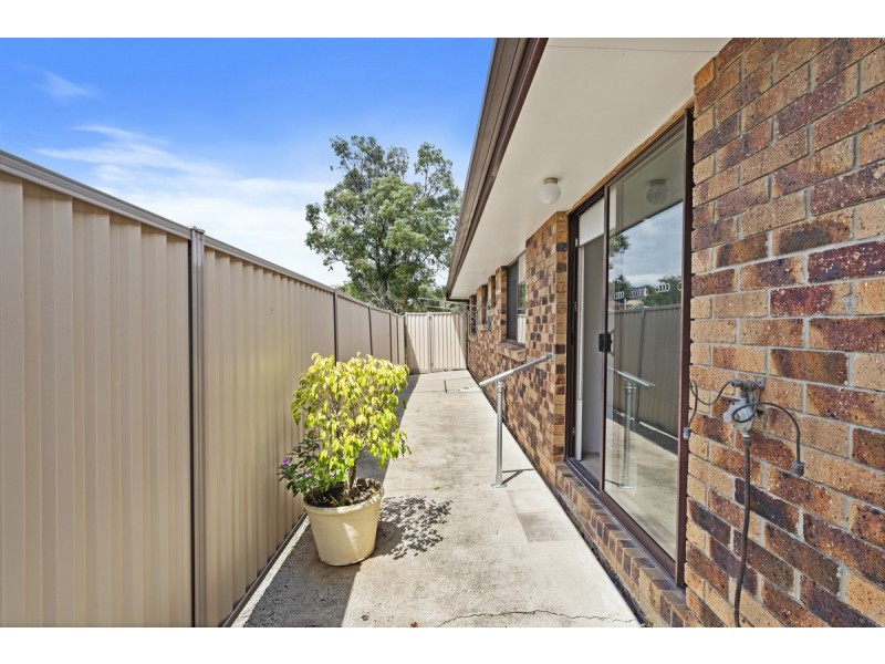 1/37 Alexander Drive, Highland Park QLD 4211
