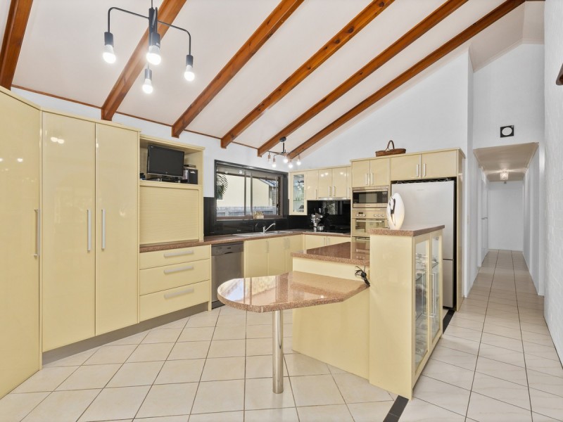 94 Alison Road, Carrara QLD 4211