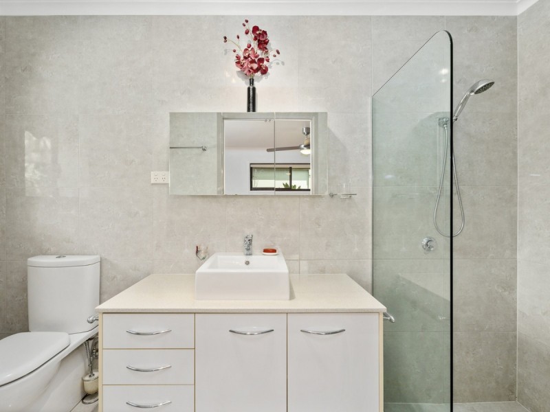 94 Alison Road, Carrara QLD 4211