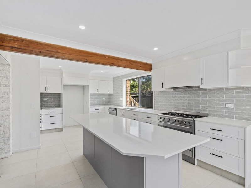 7 Onyx Court, Carrara QLD 4211