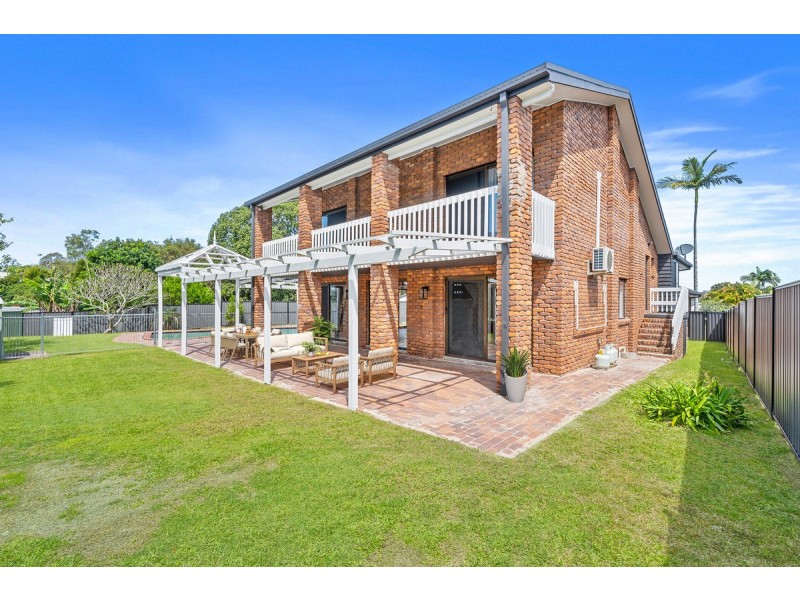 7 Onyx Court, Carrara QLD 4211