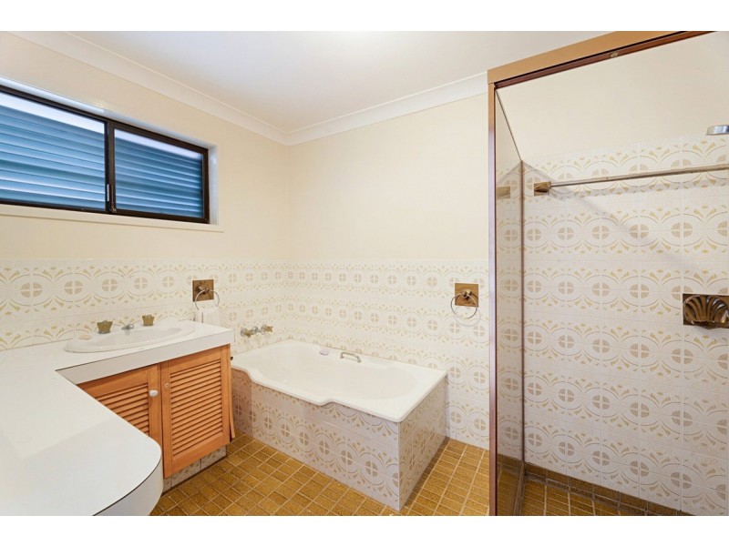 37 Mark Way, Mudgeeraba QLD 4213