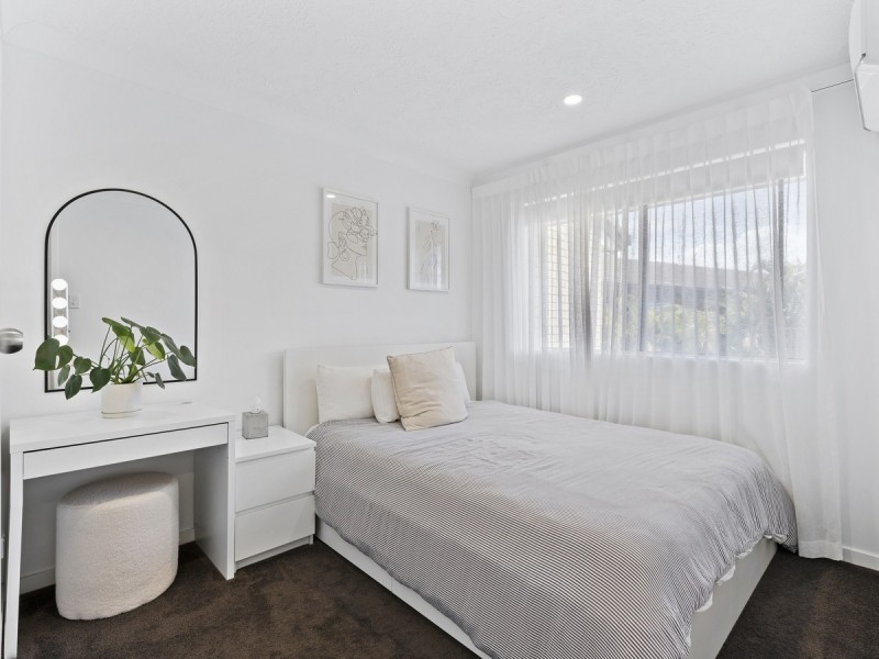 15/53 Duet Drive, Mermaid Waters QLD 4218