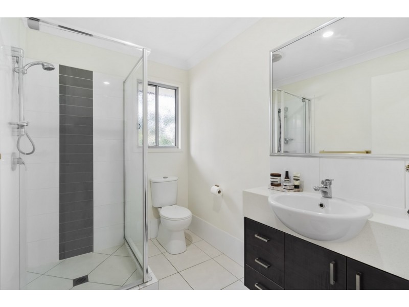 1/2 Bundy Court, Pimpama QLD 4209