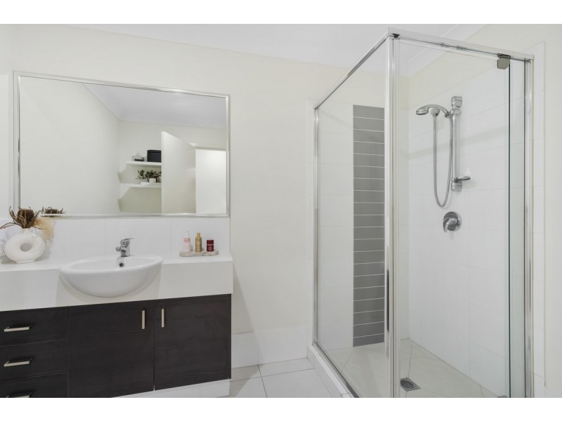 1/2 Bundy Court, Pimpama QLD 4209