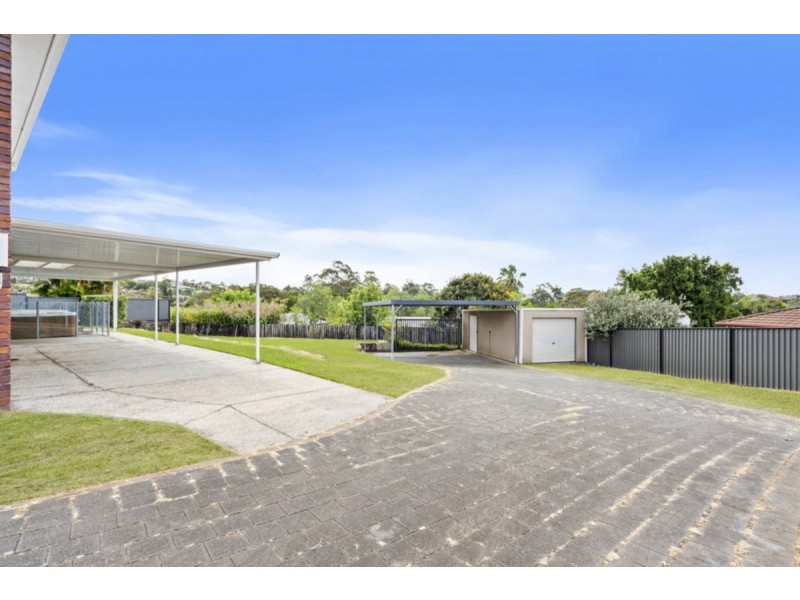 9 Jindabyne Court, Highland Park QLD 4211