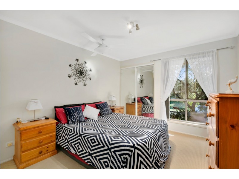 1/12 Ogilvie Crescent, Nerang QLD 4211