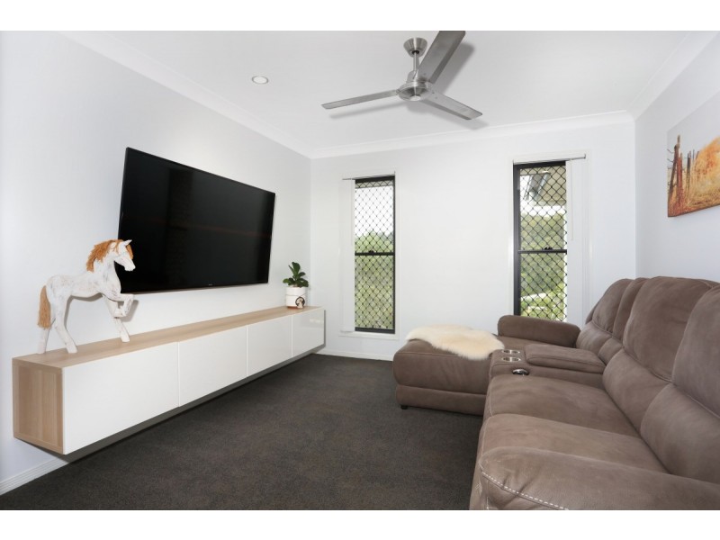 21 Woodland Avenue, Mount Nathan QLD 4211