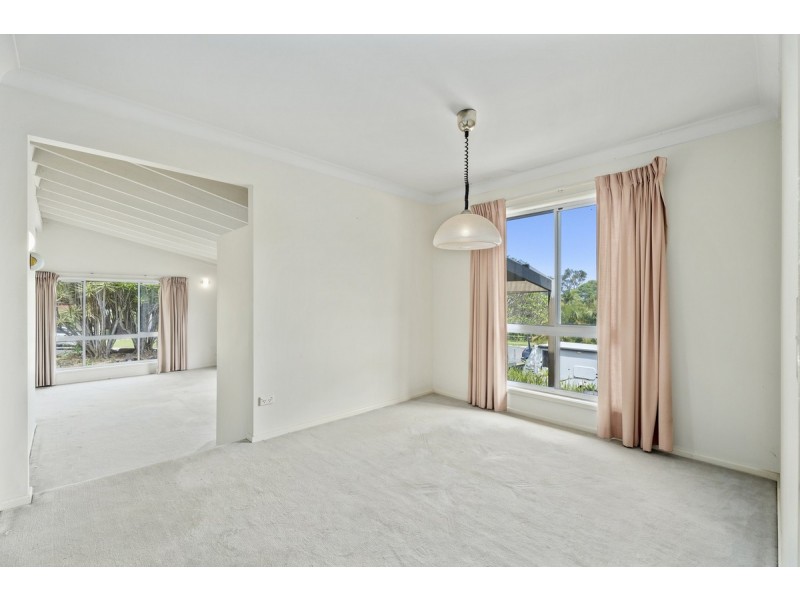 9 Marla Way, Carrara QLD 4211