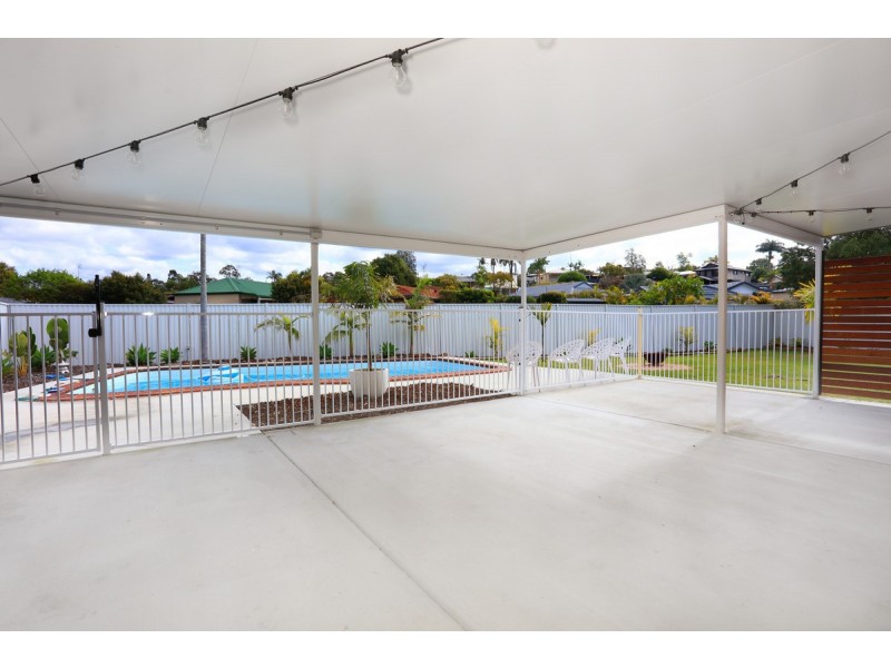 1 Jade Stone Court, Carrara QLD 4211