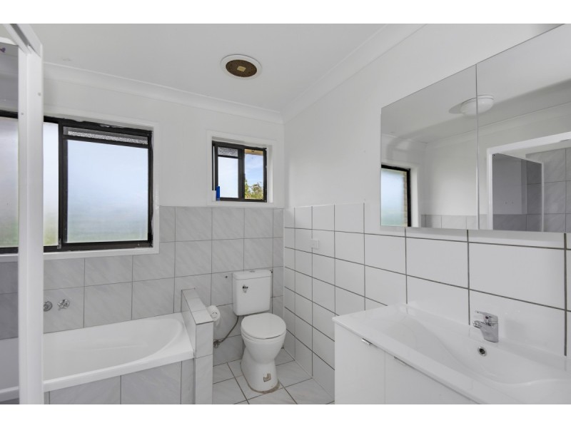 8 Jerrawa Street, Nerang QLD 4211