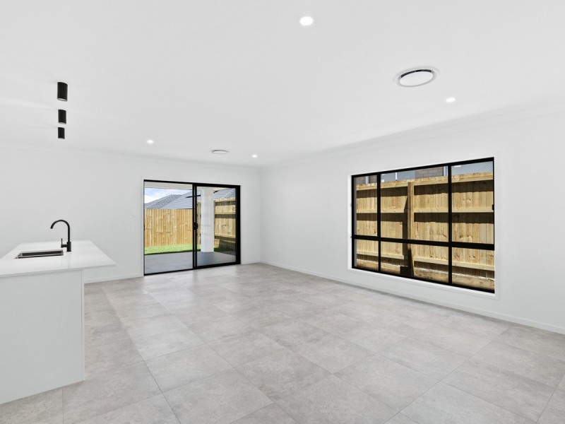 17 Sage Street, Greenbank QLD 4124