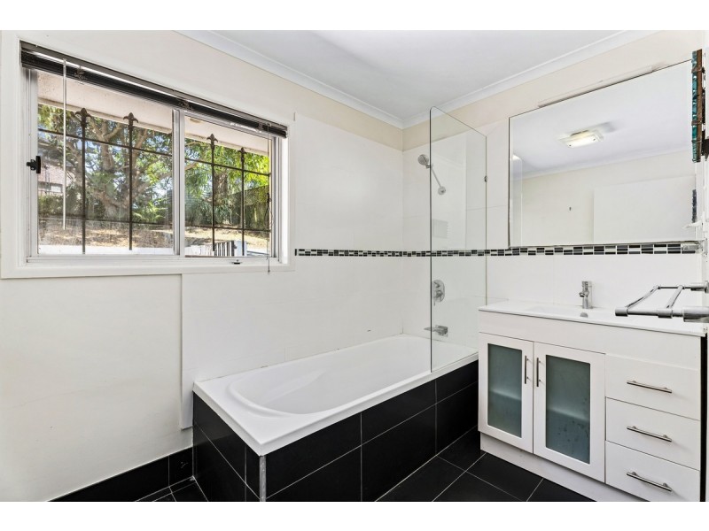 24 Yoolantie Crescent, Nerang QLD 4211