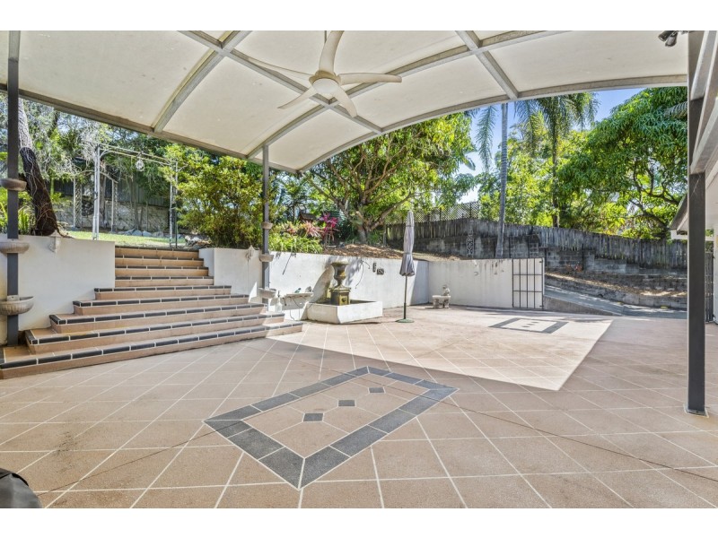 24 Yoolantie Crescent, Nerang QLD 4211