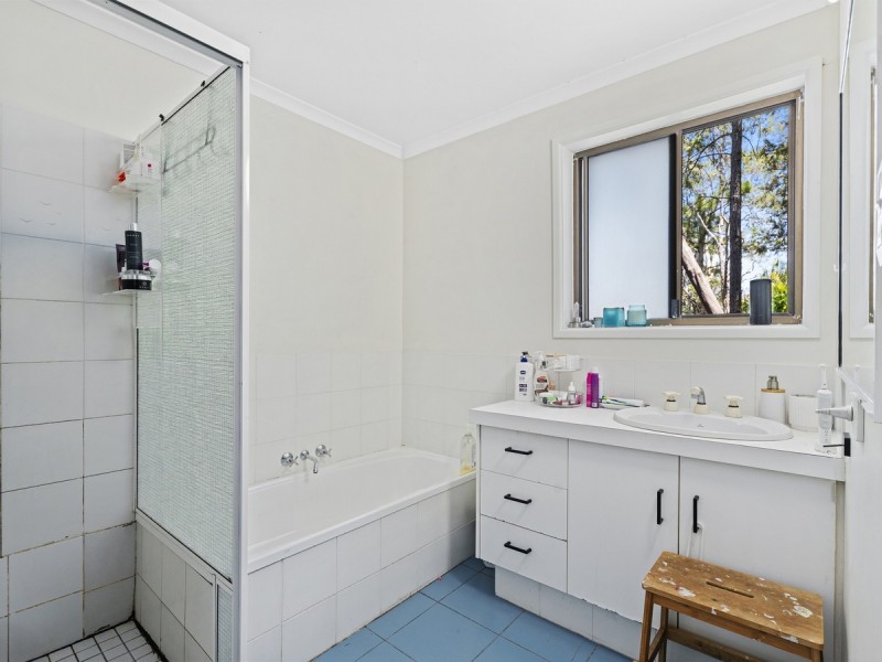 21 Mataranka Drive, Worongary QLD 4213
