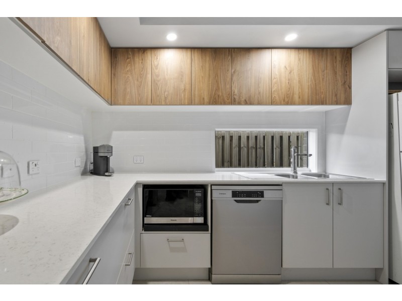 24 Dorchester Close, Pimpama QLD 4209