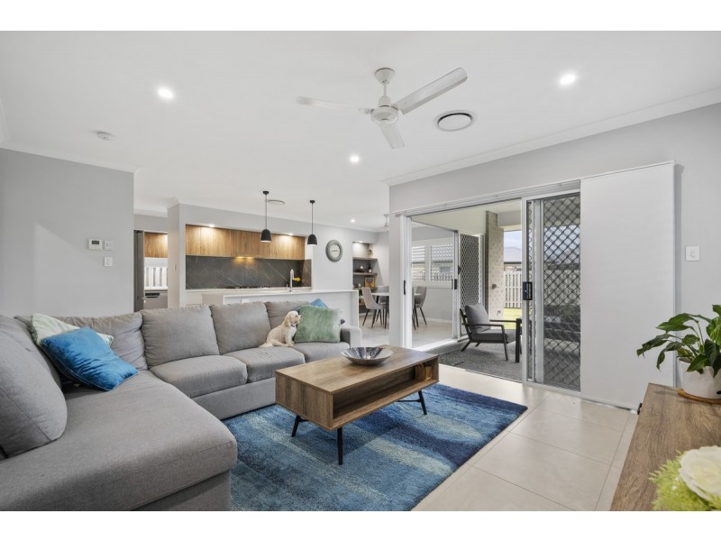 24 Dorchester Close, Pimpama QLD 4209