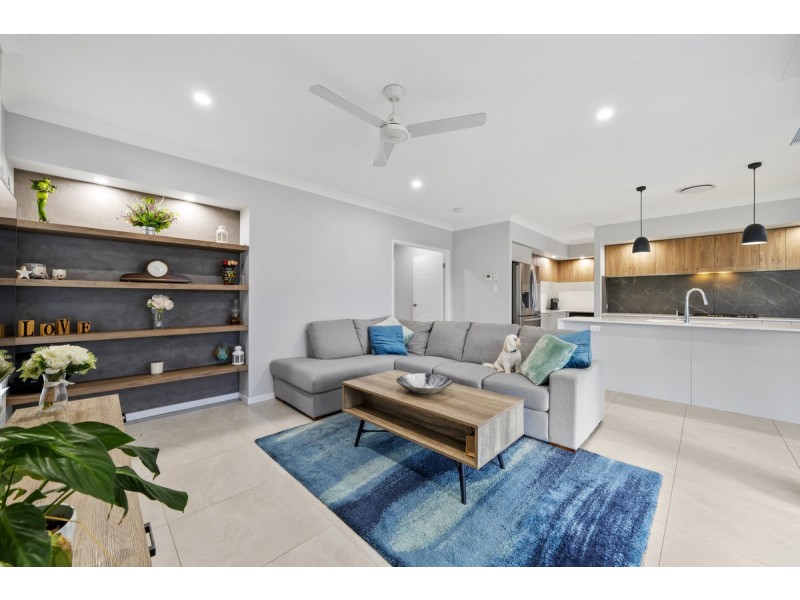 24 Dorchester Close, Pimpama QLD 4209