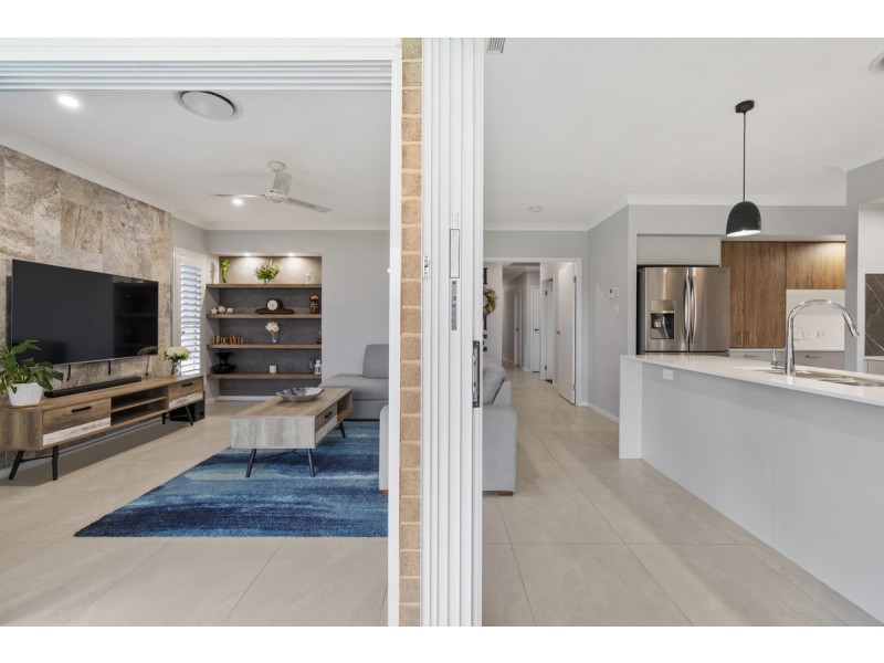 24 Dorchester Close, Pimpama QLD 4209