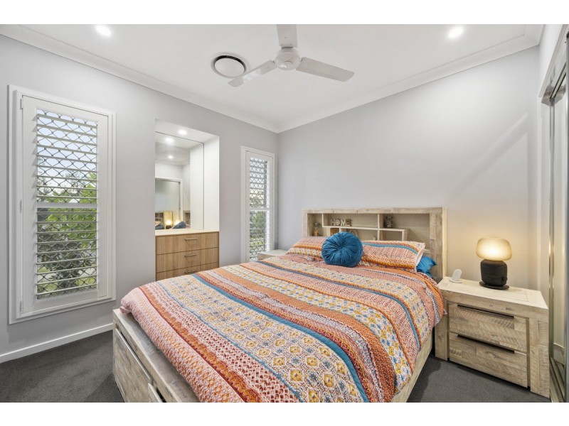 24 Dorchester Close, Pimpama QLD 4209