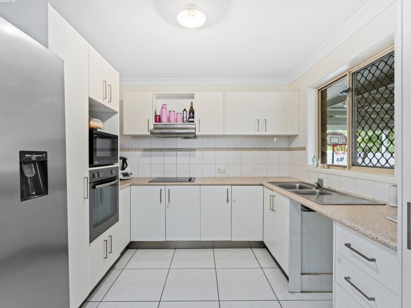17 Saxon Court, Nerang QLD 4211