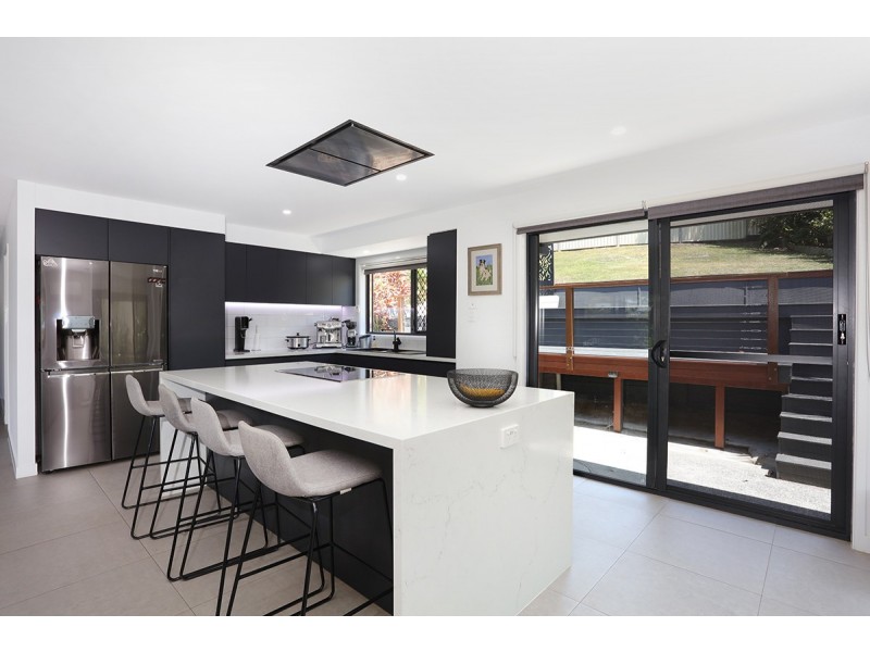 31 Renfrew Drive, Highland Park QLD 4211