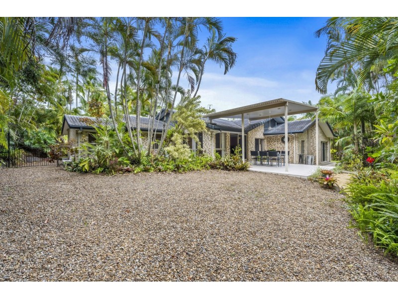 53 Winderadeen Drive, Highland Park QLD 4211