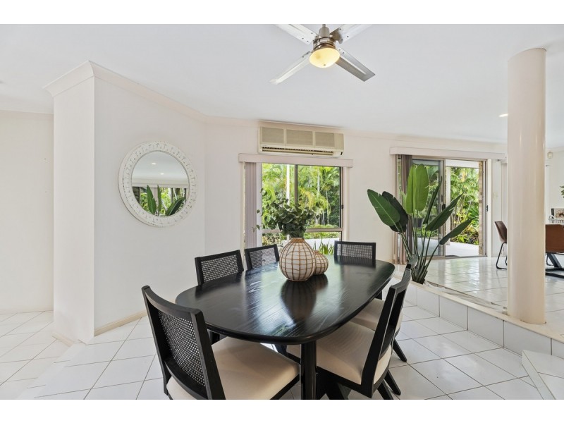 53 Winderadeen Drive, Highland Park QLD 4211