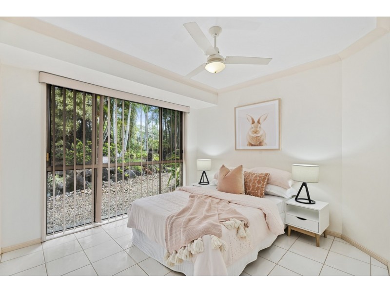 53 Winderadeen Drive, Highland Park QLD 4211