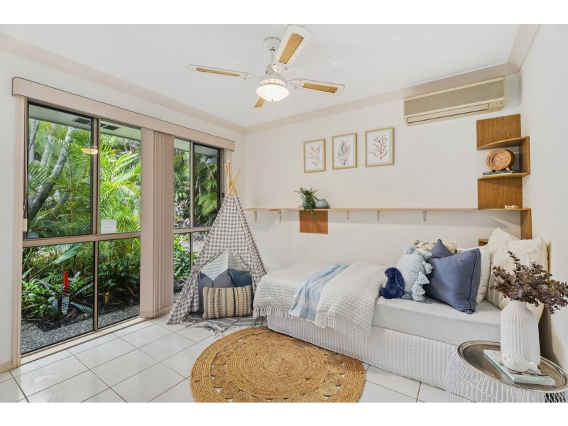 53 Winderadeen Drive, Highland Park QLD 4211