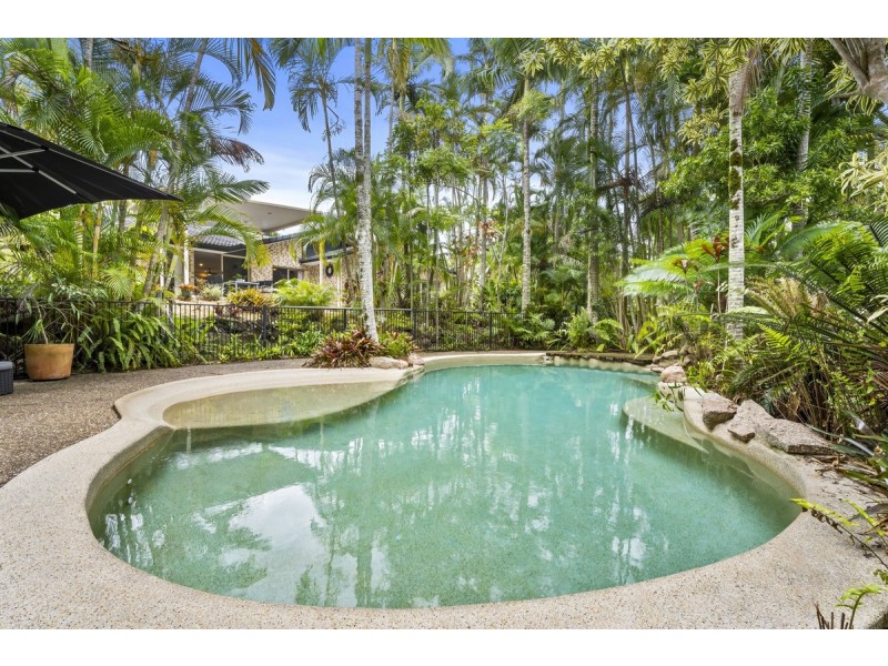 53 Winderadeen Drive, Highland Park QLD 4211