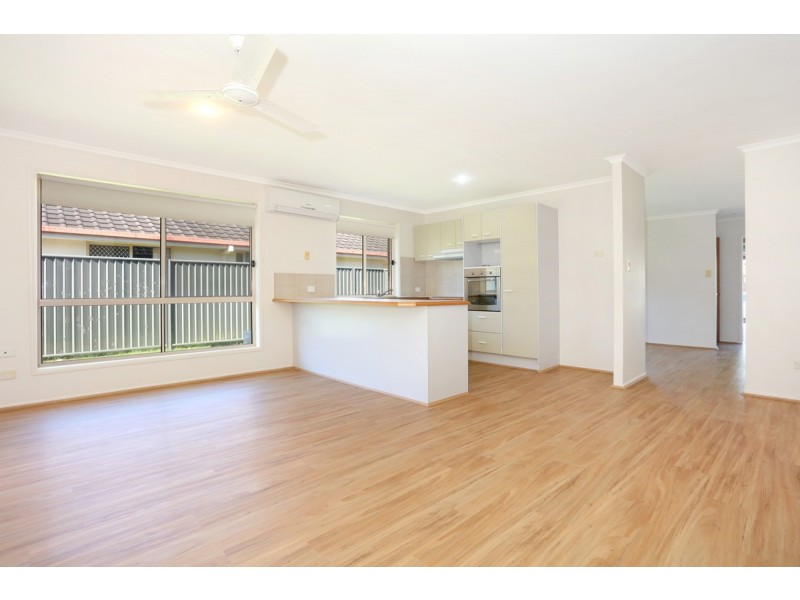 19 Shenton Way, Nerang QLD 4211
