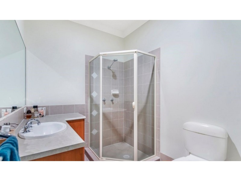 1/60 Freestone Drive, Upper Coomera QLD 4209