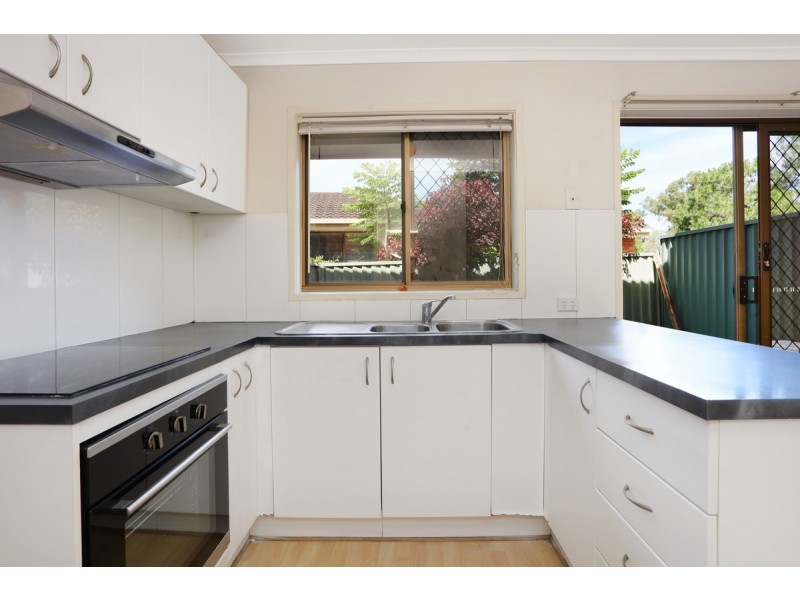 2/6 Parkridge Drive, Molendinar QLD 4214