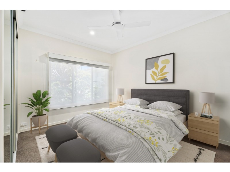 202/299 Napper Road, Arundel QLD 4214