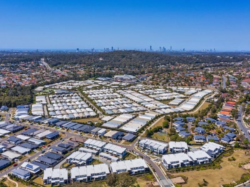 202/299 Napper Road, Arundel QLD 4214