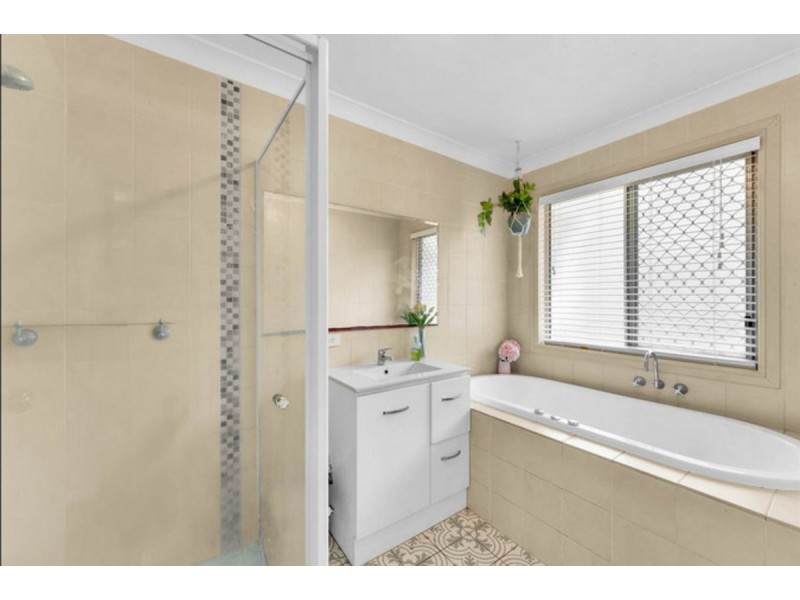 64 Riverlea Waters Drive, Nerang QLD 4211