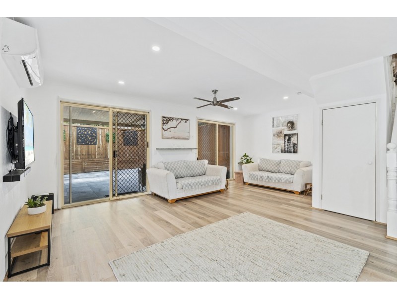 2/151 Pappas Way, Carrara QLD 4211