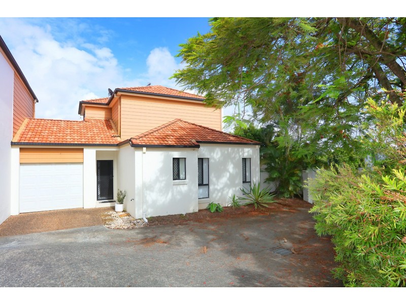 1/32 Blake Street, Southport QLD 4215