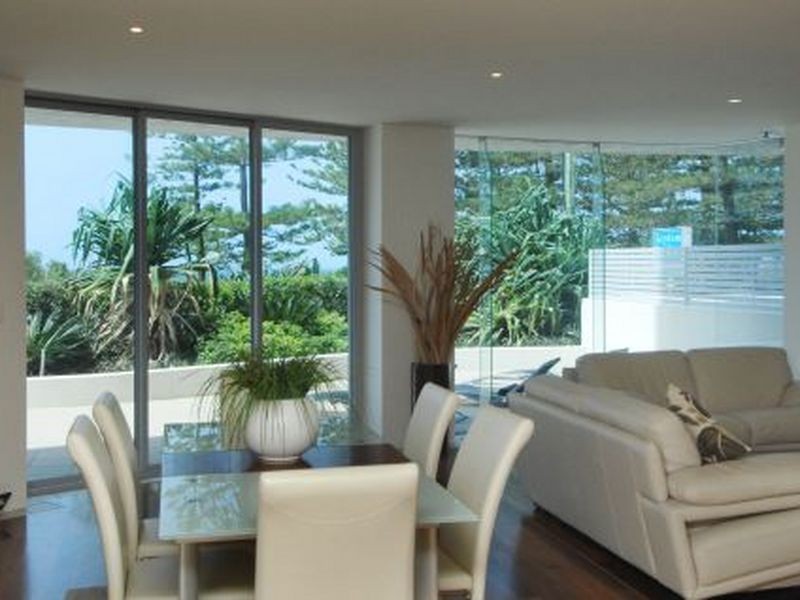 1/112 The Esplanade, Burleigh Heads QLD 4220