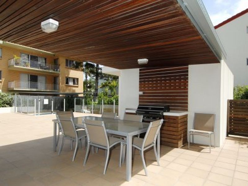 1/112 The Esplanade, Burleigh Heads QLD 4220