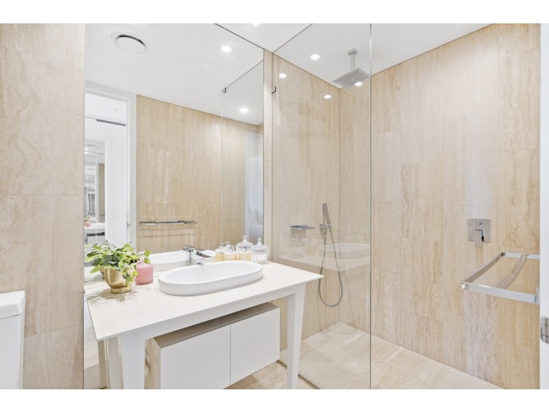 407W/1 Marina Drive, Benowa QLD 4217