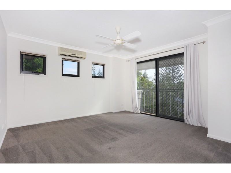 11/1 Pine Valley Drive, Robina QLD 4226